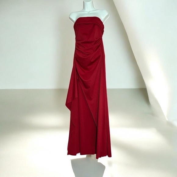 Elegant Strapless Red Evening Gown – Size M (NWOT) - Picture 2 of 7